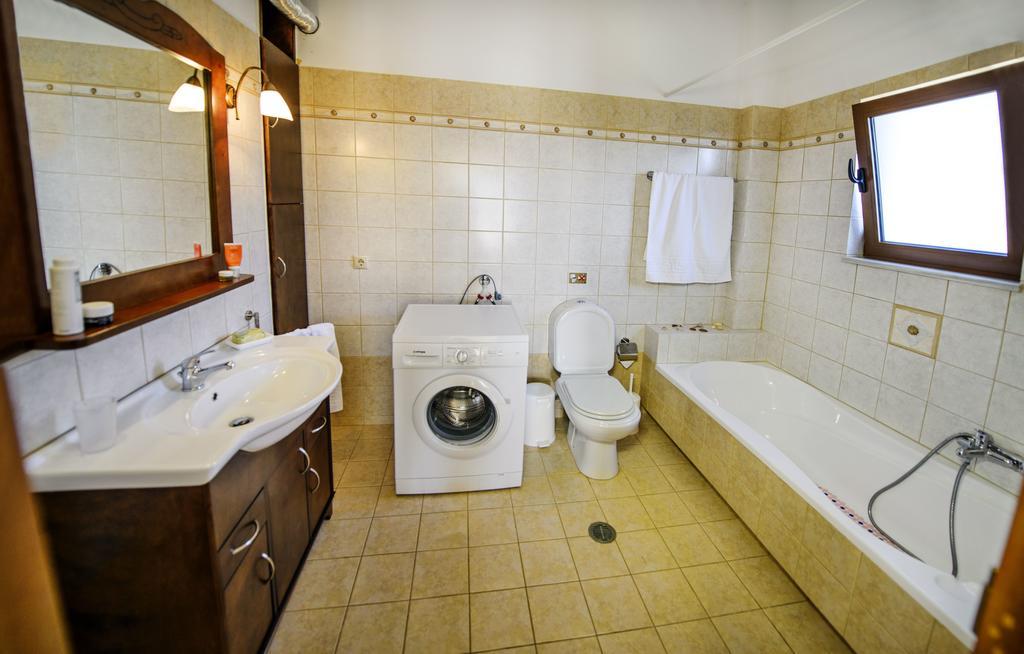 Niriides Apartments Kissamos Exterior photo