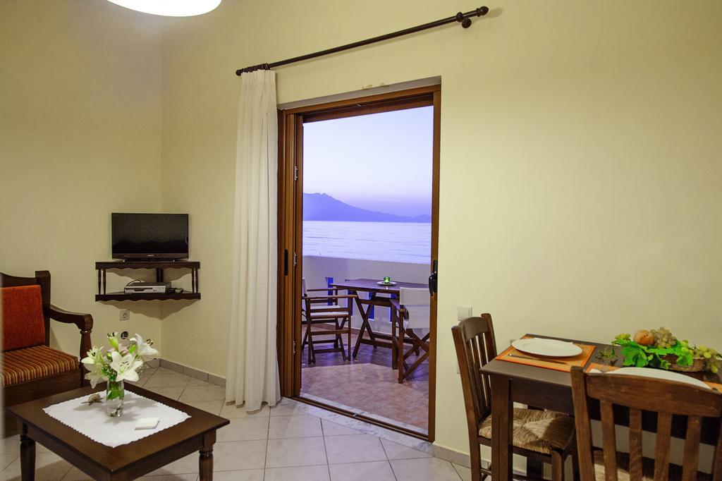 Niriides Apartments Kissamos Exterior photo