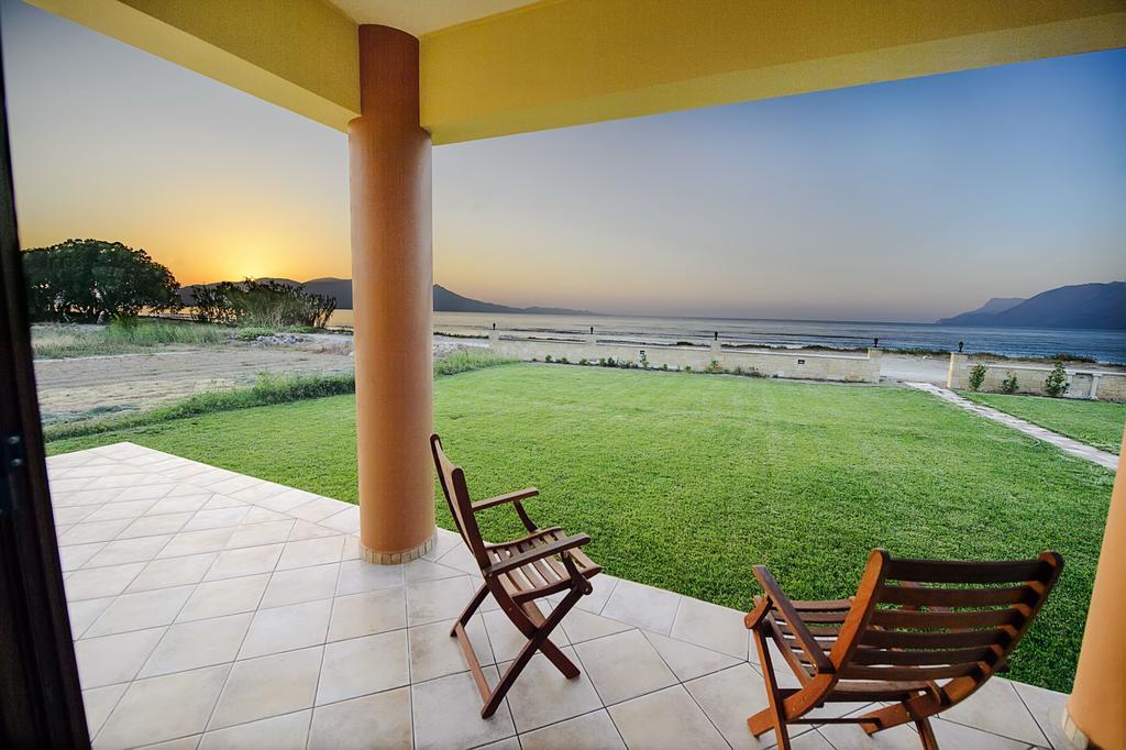 Niriides Apartments Kissamos Exterior photo