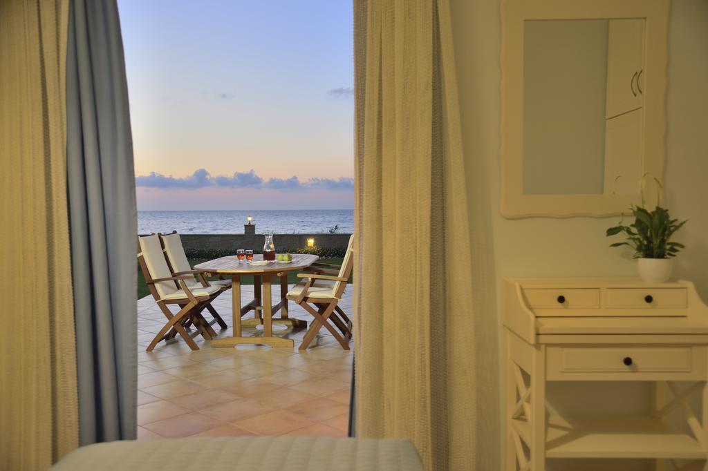 Niriides Apartments Kissamos Exterior photo