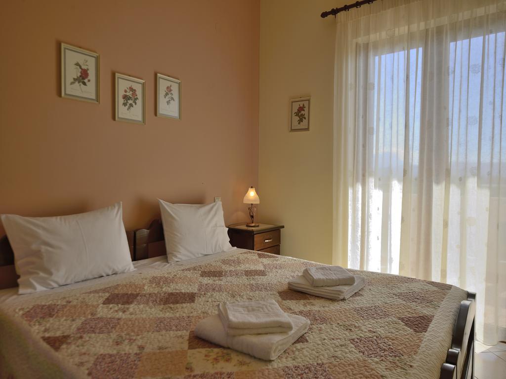 Niriides Apartments Kissamos Exterior photo
