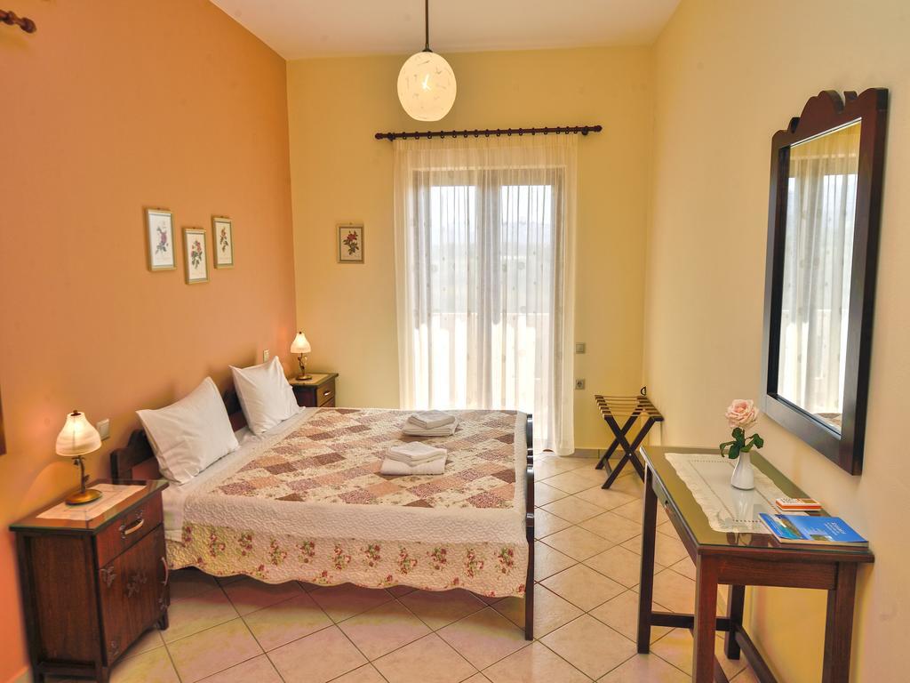 Niriides Apartments Kissamos Exterior photo